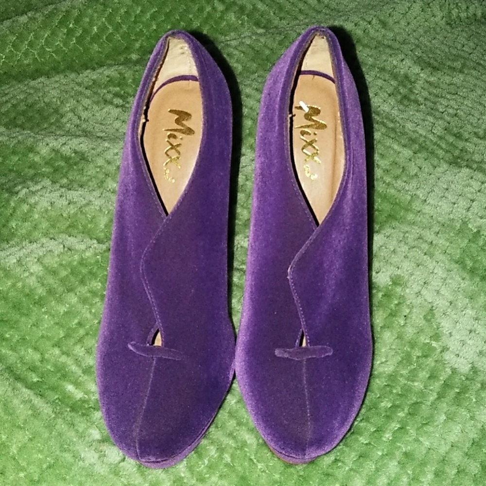 Size 6.5 suede platforms